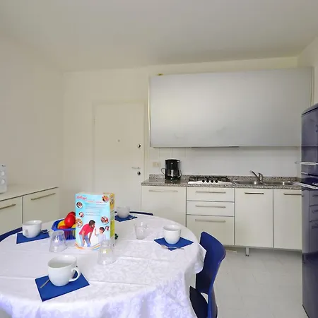 Apartment Cozy In Lignano Lignano Sabbiadoro